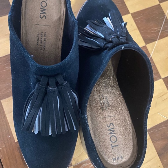 Tom’s black suede slides - Picture 5 of 6